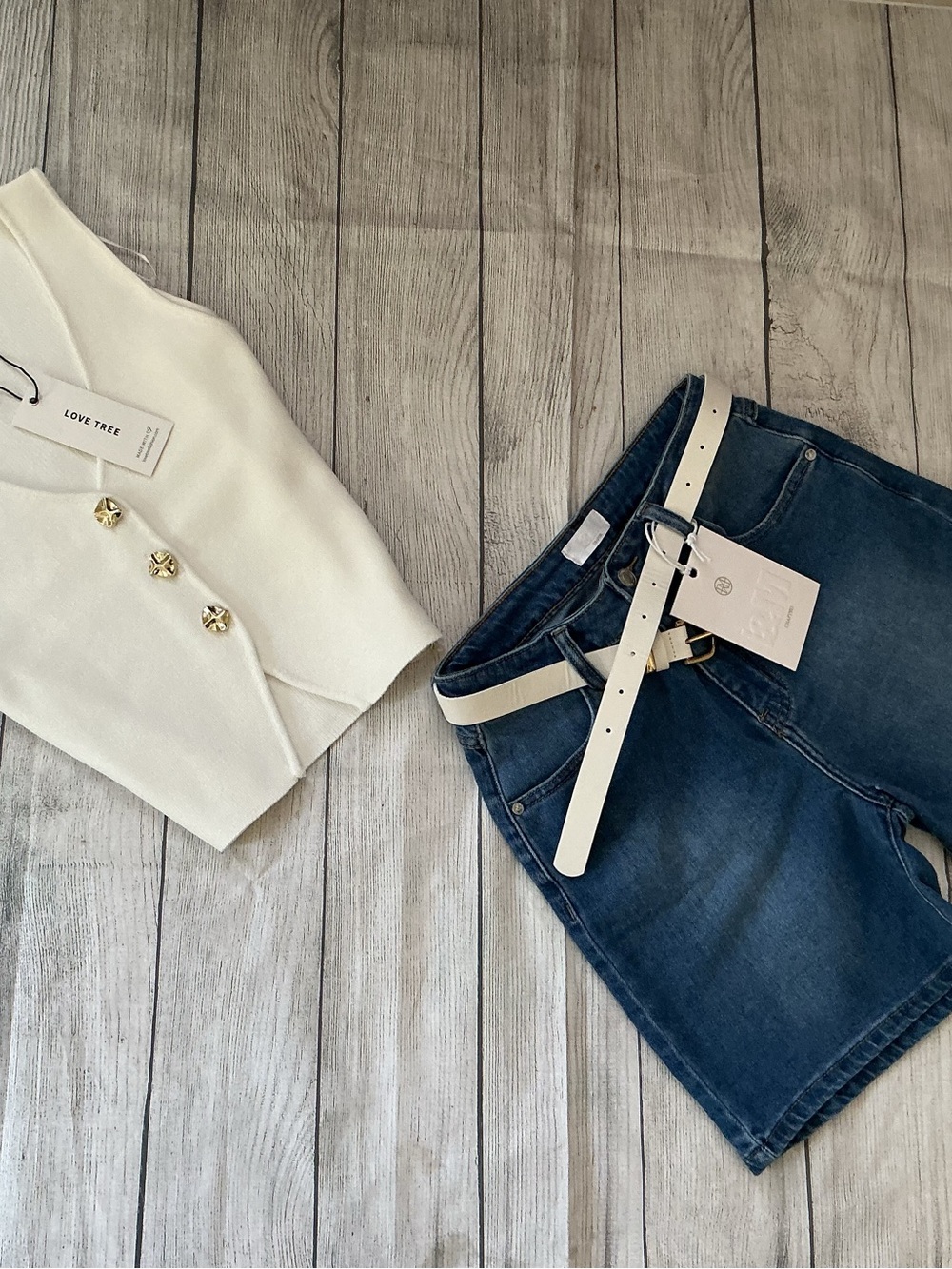 Love Tree Dark Blue High-Rise Denim Shorts with White Belt